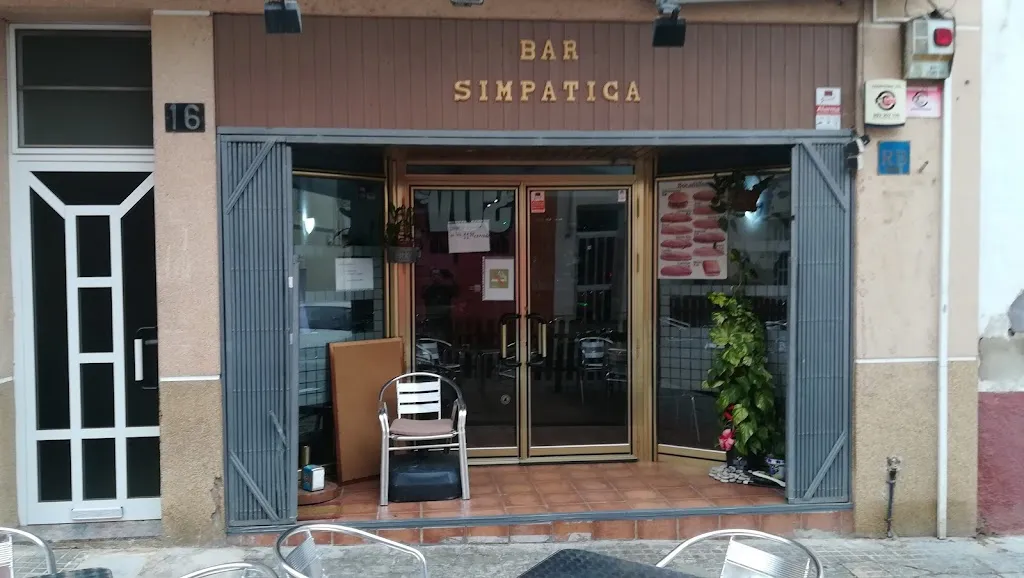 Bar Simpatica_Amposta_slider_image_1