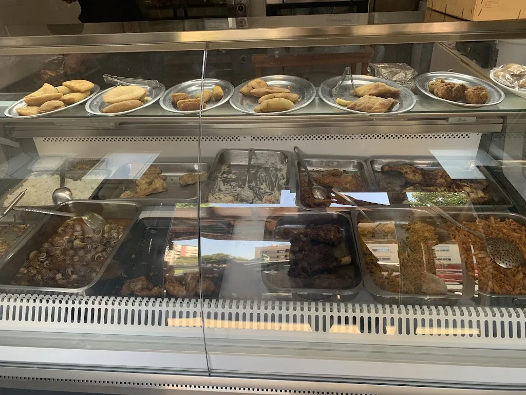 Cacique's Pollos restaurant in Amposta