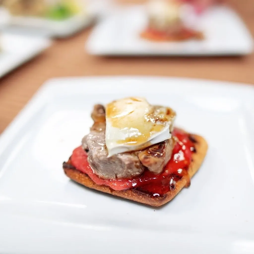 Taberna La Bodega del Jamón_Ejido El_slider_image_3