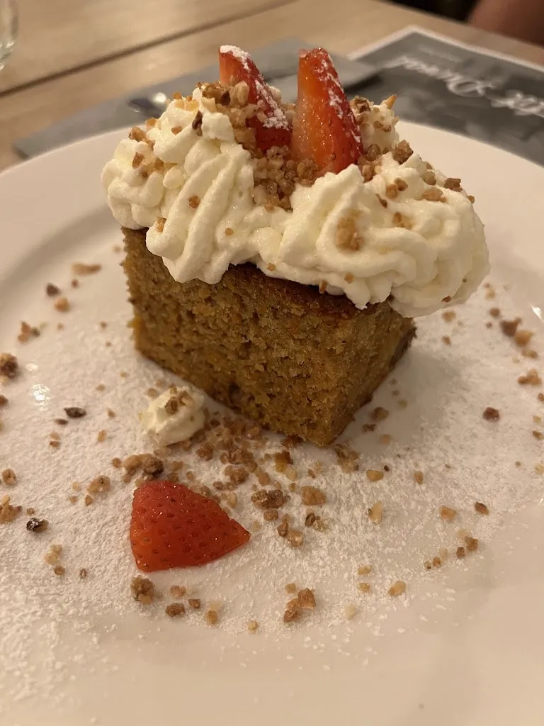 Iuliia Banasko_Duval_Calafell_review