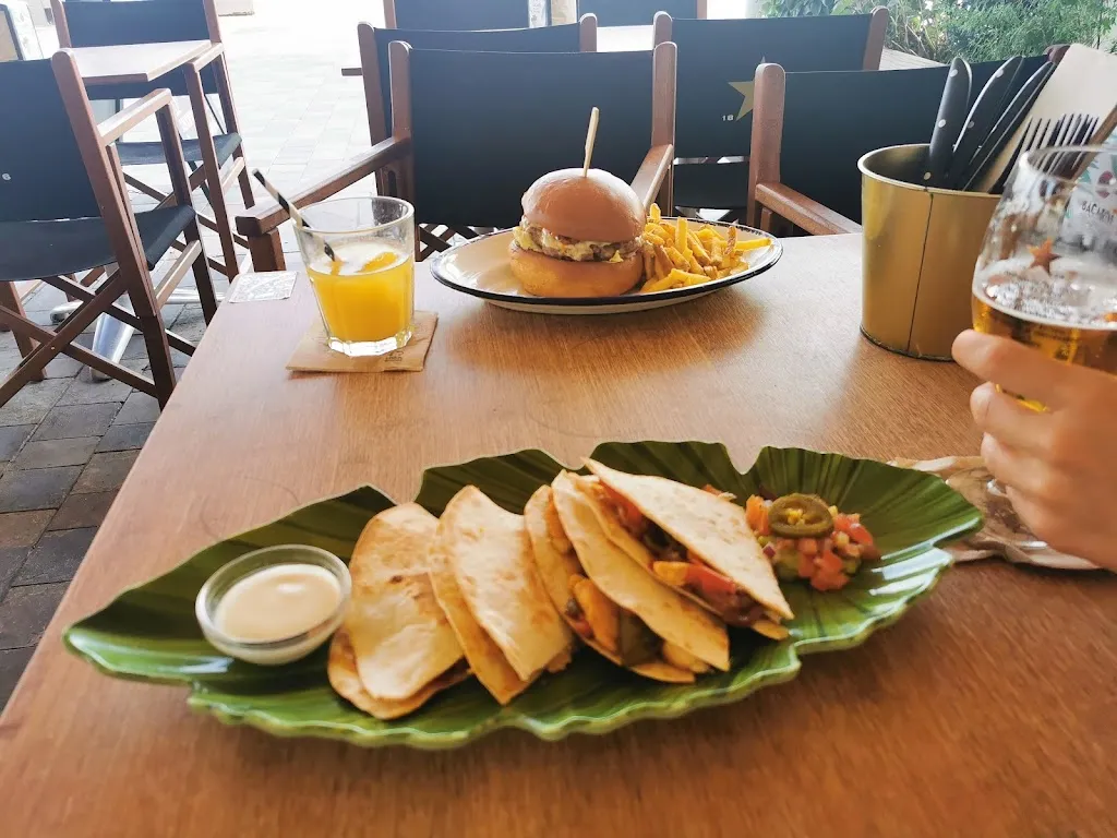 Roman Lymariev_Hollywood Beach l Restaurante Calafell_Calafell_review