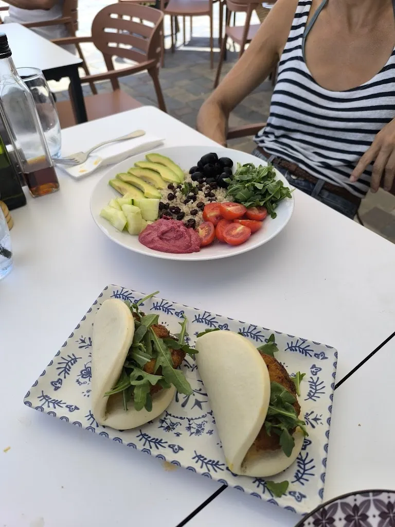 Héctor Pérez_Boho Beach Gastrobar_Calafell_review