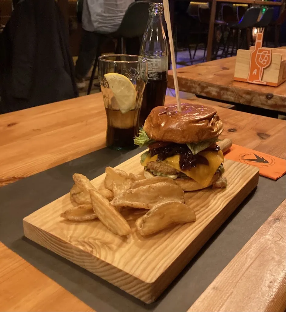 Nomada Gastrovermuteria_Calafell_slider_image_3