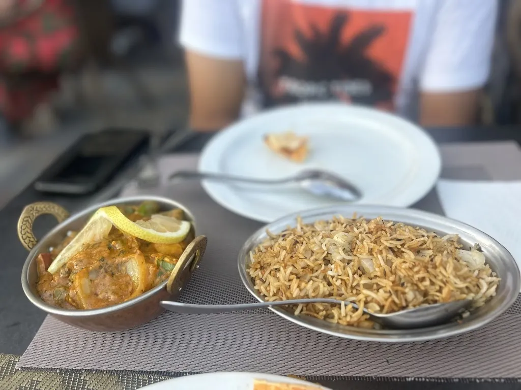 Simone Scholte - Bhanot_Monsoon Beach_Calafell_review