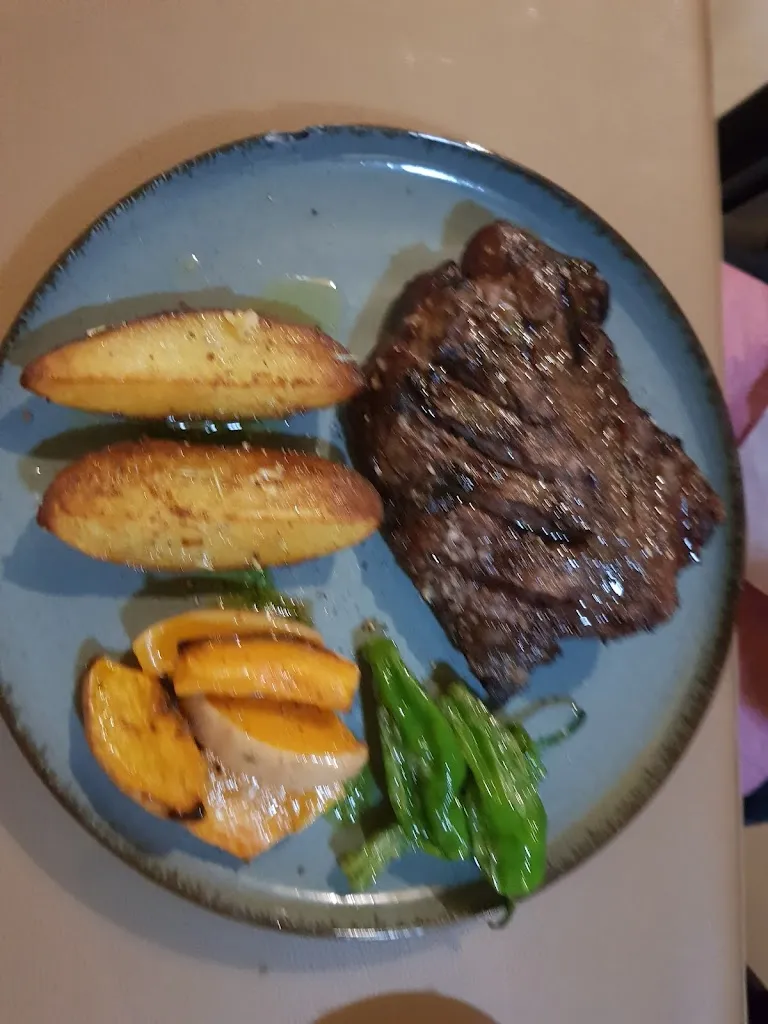 Genia C_Viejas locas by Pampa_Calafell_review