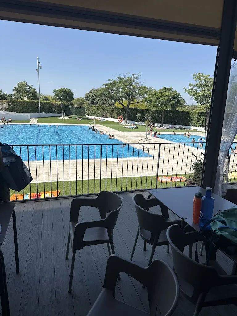 Raul Calvo_Bar Restaurant Poliesportiu La Canonja_Canonja La_review