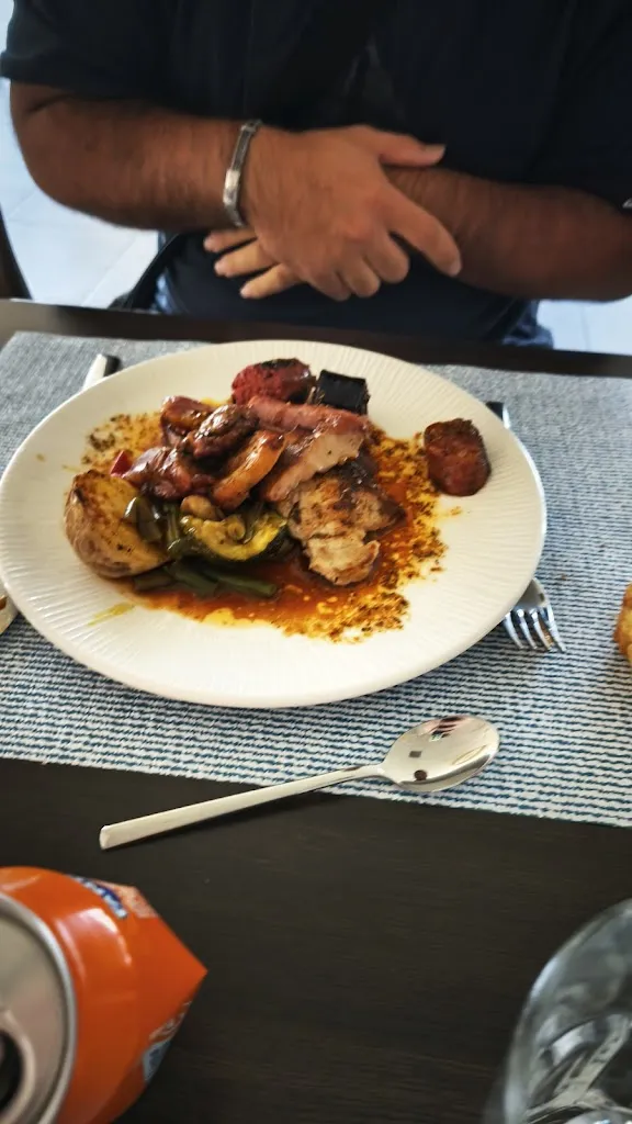 Pau Palau Riquelme_Dos Roses Restaurant_Canonja La_review