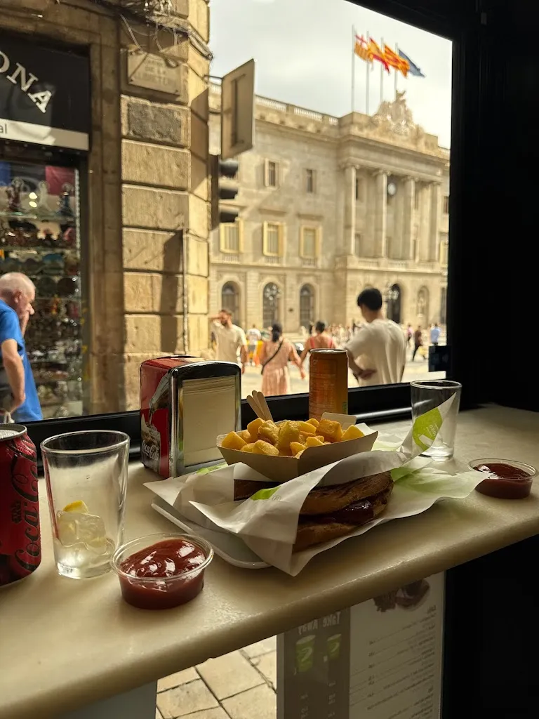 Ivan Corona_Conesa Entrepans | Gòtic_Conesa_review