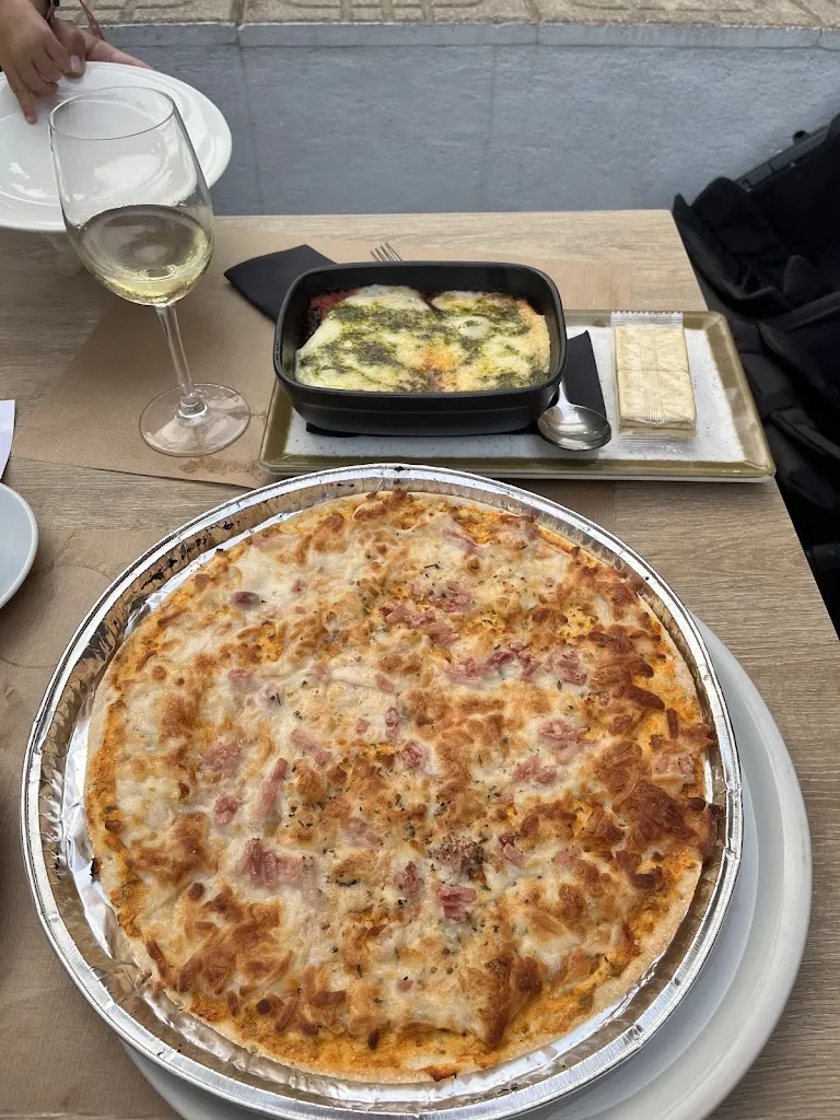 Aron Horan_PIZZA E BASTA CAMBRILS_Cambrils_review