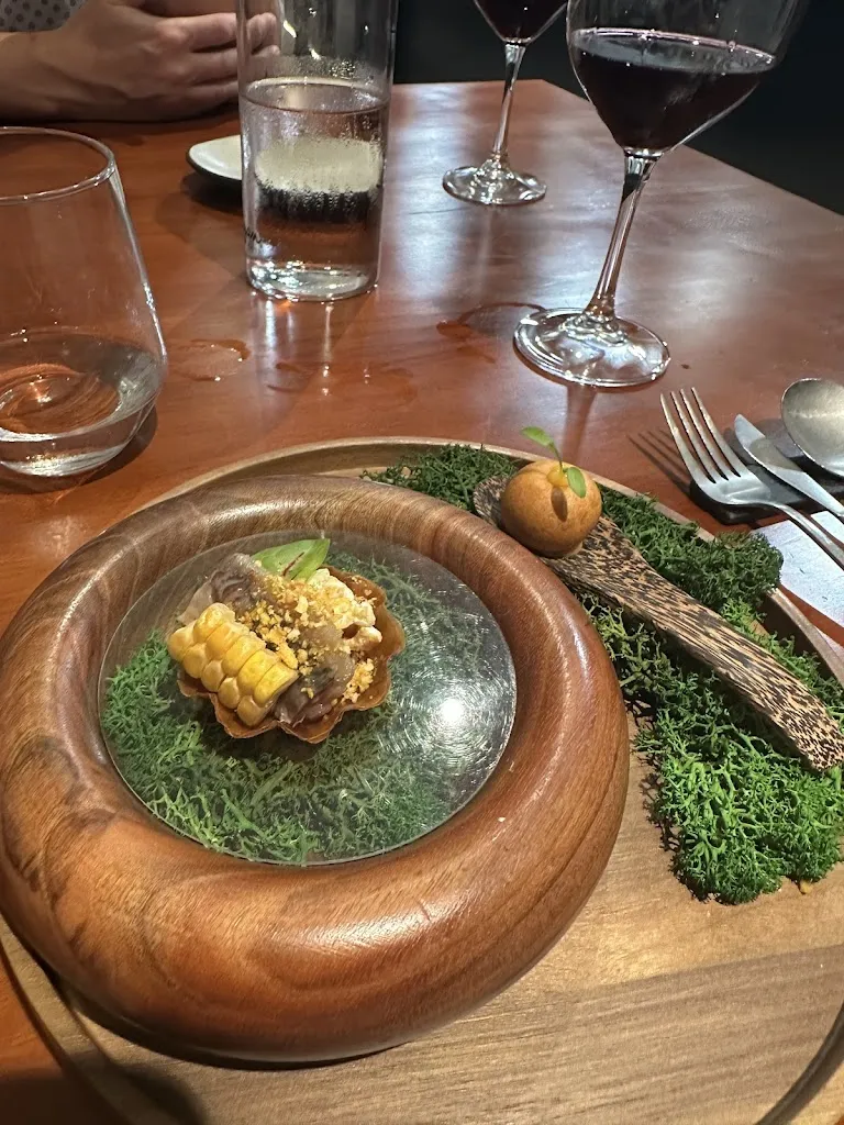 Paul Roberts_Restaurant HIU_Cambrils_review