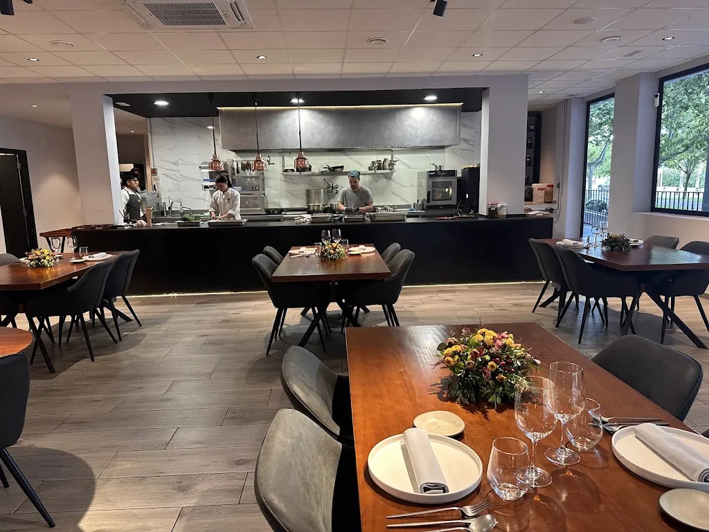 Restaurant HIU_Cambrils_slider_image_1