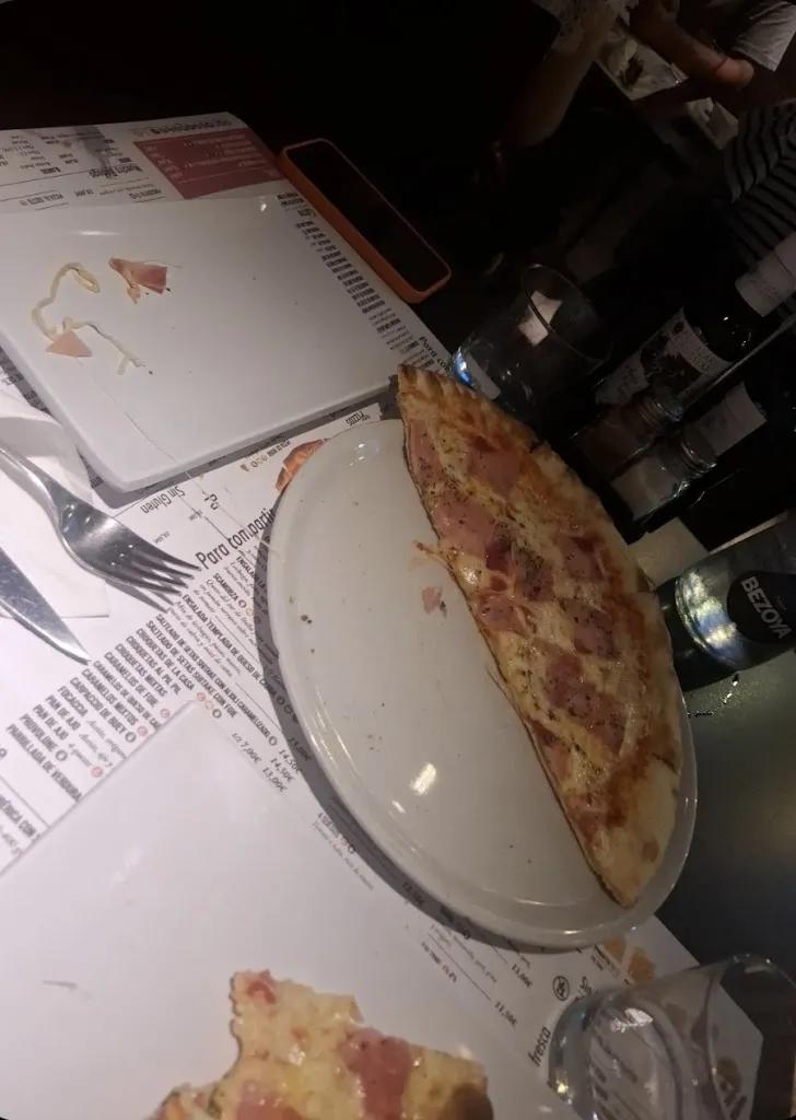 Sofía Petrova_Pizzería Ristorante La Spezia_Ejido El_review
