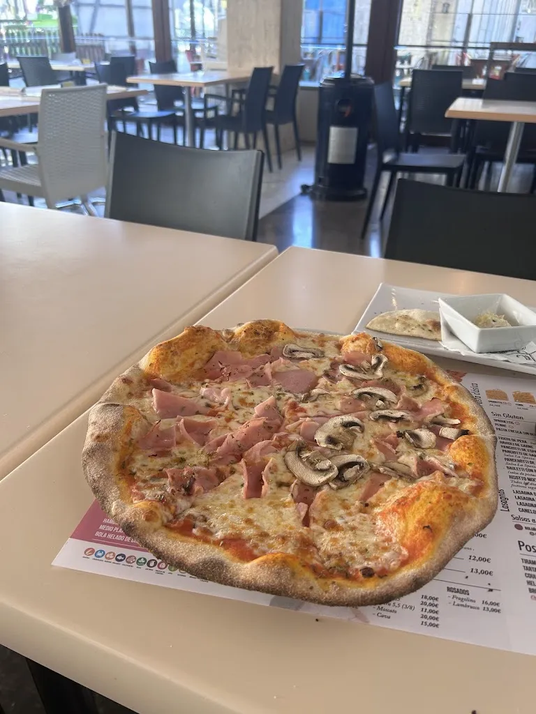 Pizzería Ristorante La Spezia_Ejido El_slider_image_3