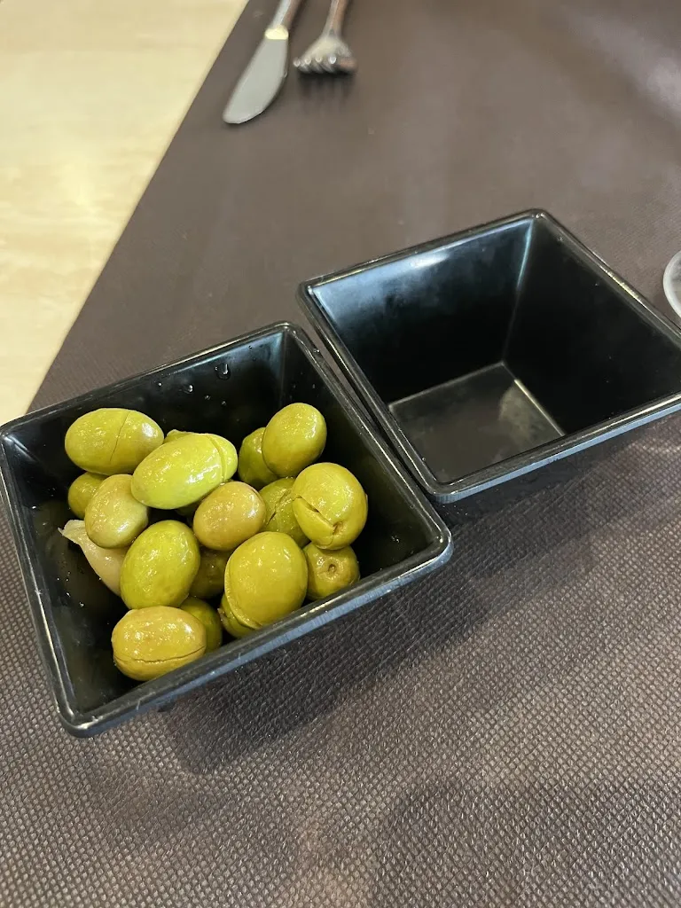 Pilar_Restaurant Fonda Montserrat_Cambrils_review