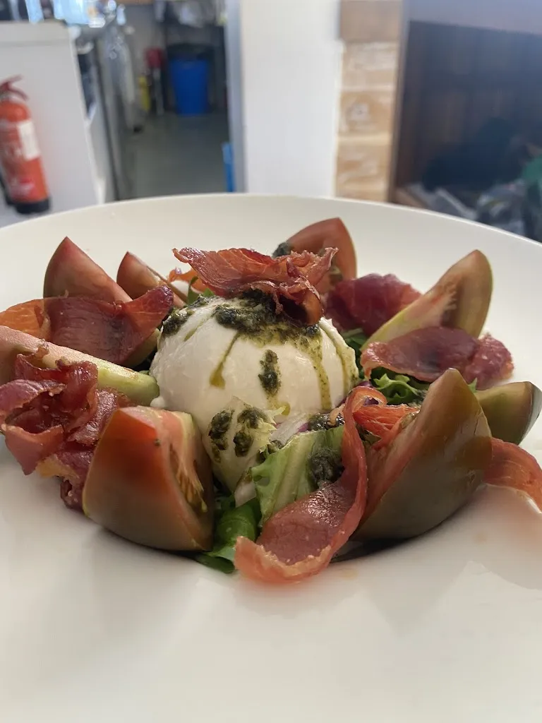 Ralph Puerto Cafe Lounge Restaurant_Ejido El_slider_image_2