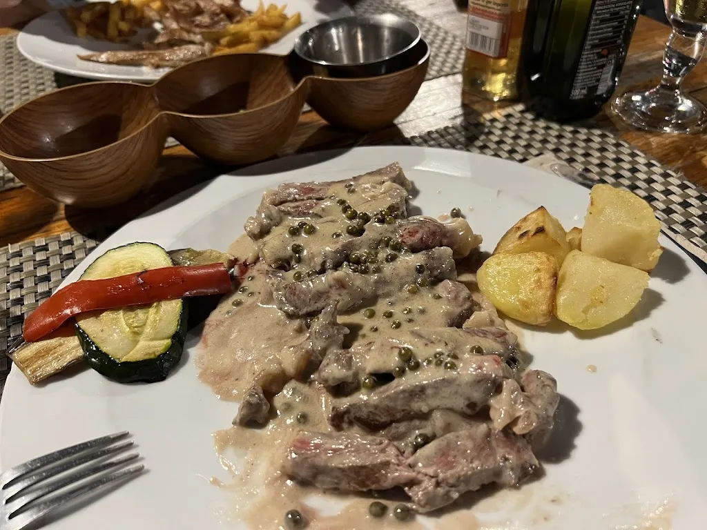 Ralph Puerto Cafe Lounge Restaurant_Ejido El_slider_image_3