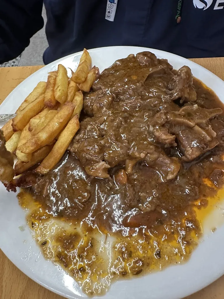 Karim Coromoto Gallucci Zoroghlian_Bar SD Cal Mellado_Constantí_review