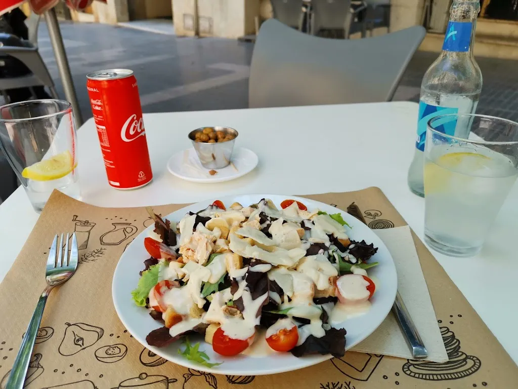 Ayuta Amirtaeva Avakumova_Bar Sindicat Agrícola_Constantí_review