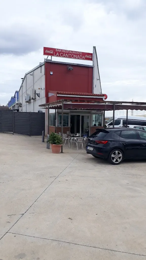 Restaurant La Cantonada restaurant in Constantí