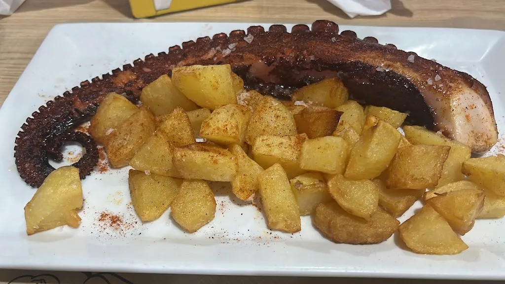 Marina Puig Urbano_Bar Restaurant La Gresca_Creixell_review