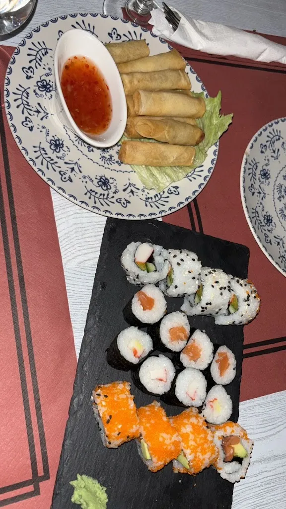Maria Jose Martinez_Bar restaurante Wok & Sushi_Creixell_review