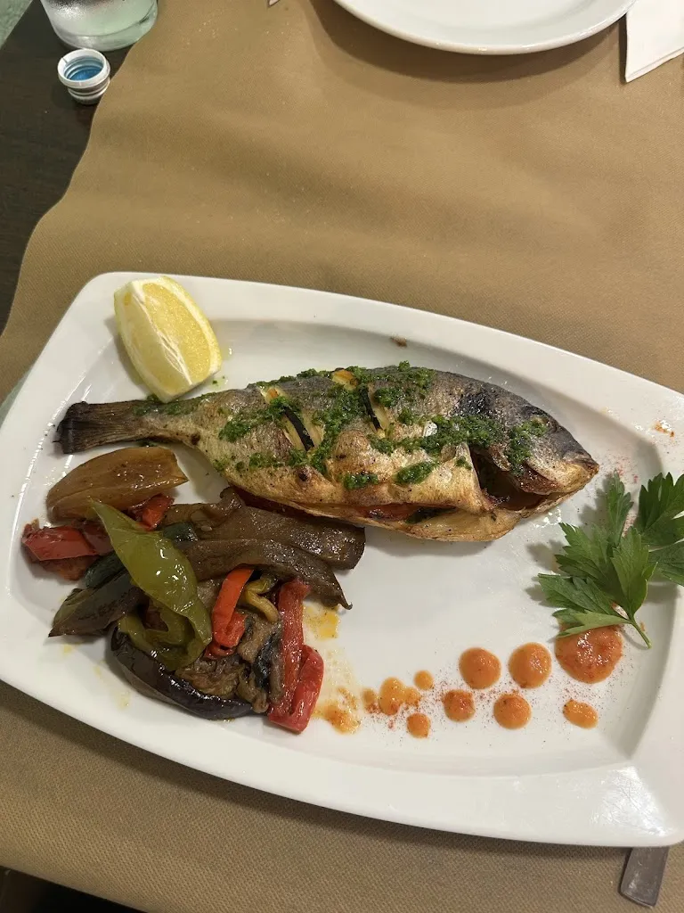 Alecia Gordon_Parrilla Argentina La Farola De Cunit._Cunit_review