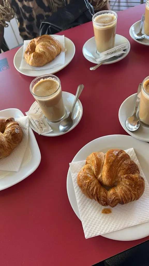 Ricarda R_Bat-Rest a Cunit, obre diumenge_Cunit_review