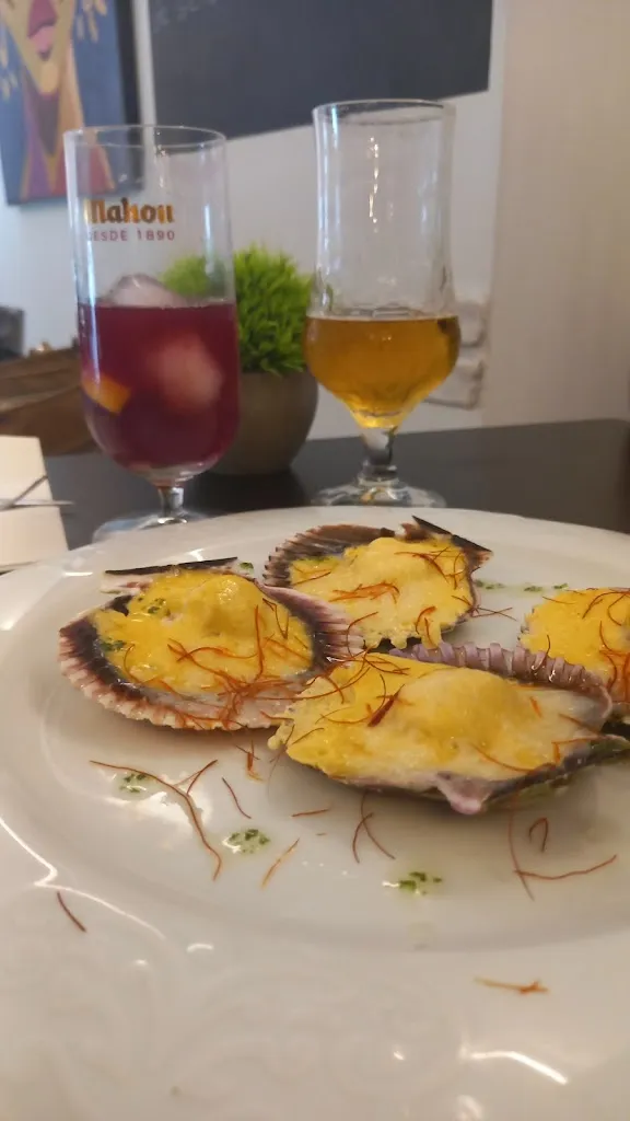 Natalia Díaz Pozo_A Tiro Hecho. Gastro bar en el Ejido_Ejido El_recensione