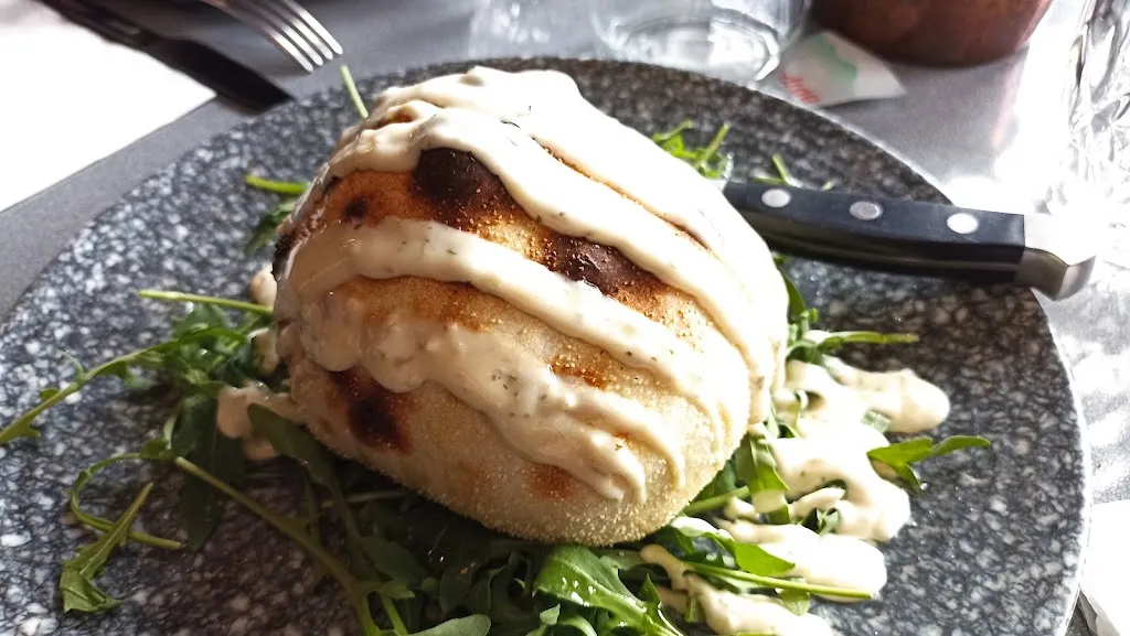 Héctor Pisa_Bar Restaurant Gas Garage_Espluga de Francolí_review