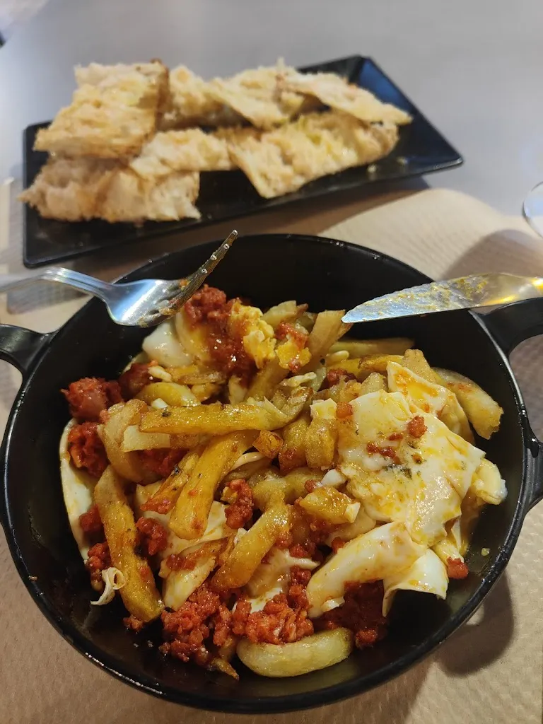 Iván_Bar del Casal_Espluga de Francolí_review