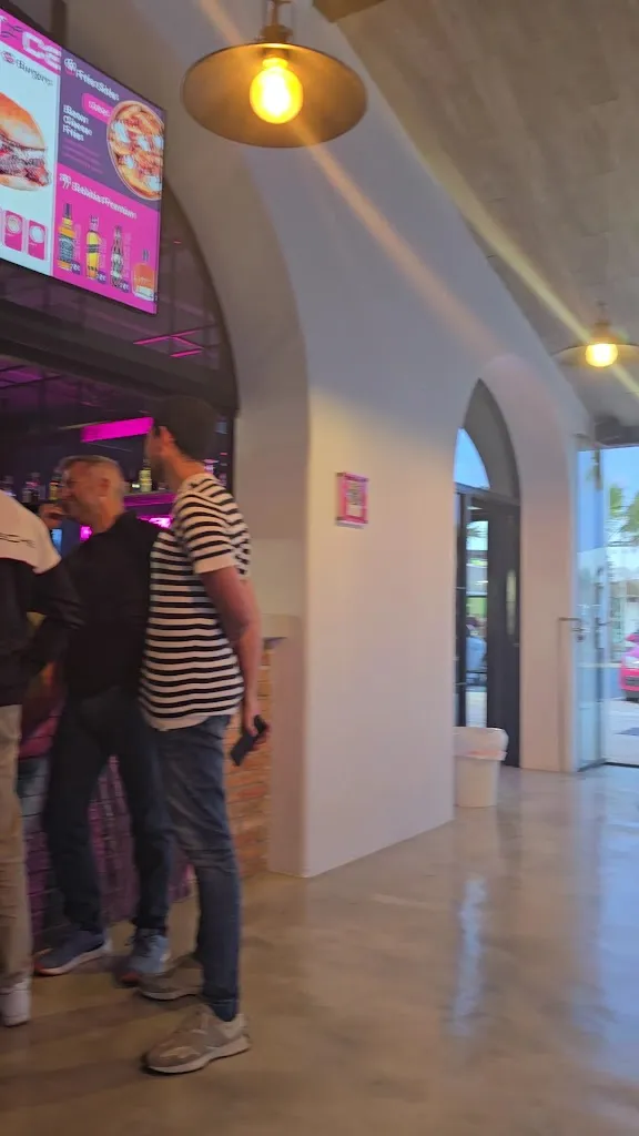 Street Vice_Ejido El_slider_image_2