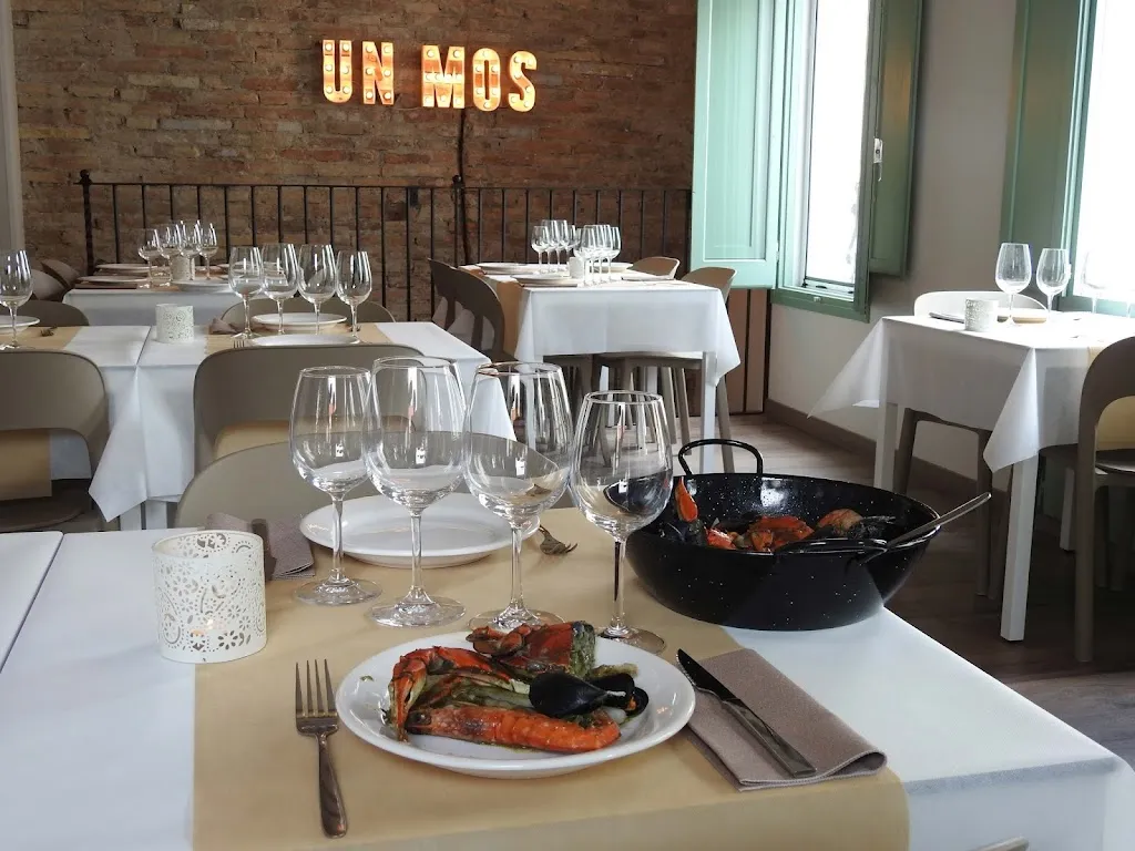 Un Mos restaurant in Deltebre