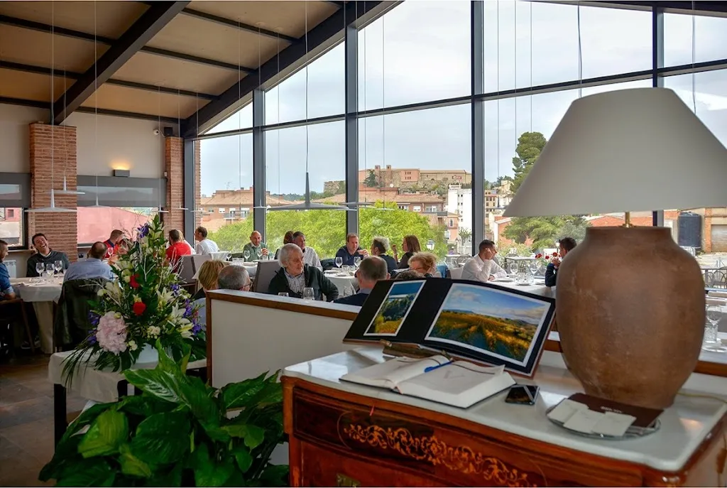 Brichs Restaurant_Falset_slider_image_1