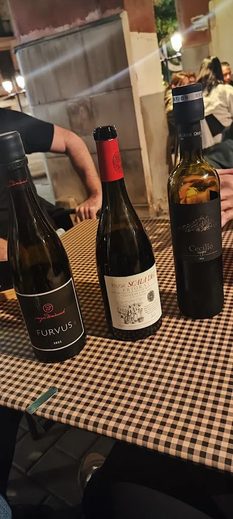 Jessica Hamilton_Calaix de Sastre WineBar_Falset_review