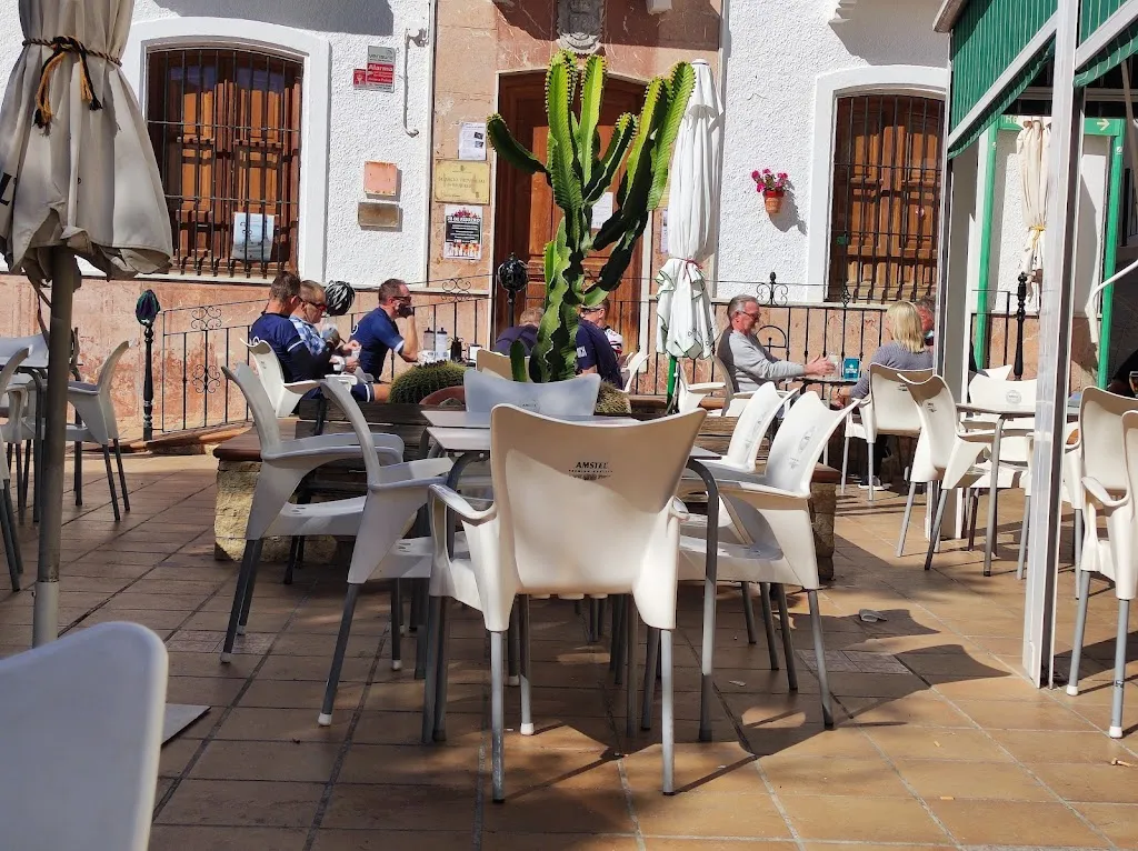 Bar La Plaza ristorante a Lubrín