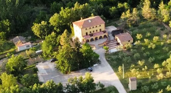 Mas Trucafort - Masia Braseria - Alojamiento Adults Only restaurant in Falset