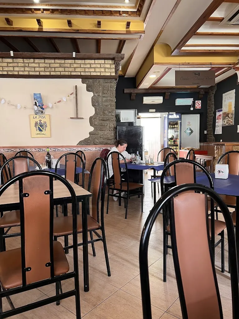 Cintia Kava_La Posa_Galera_review