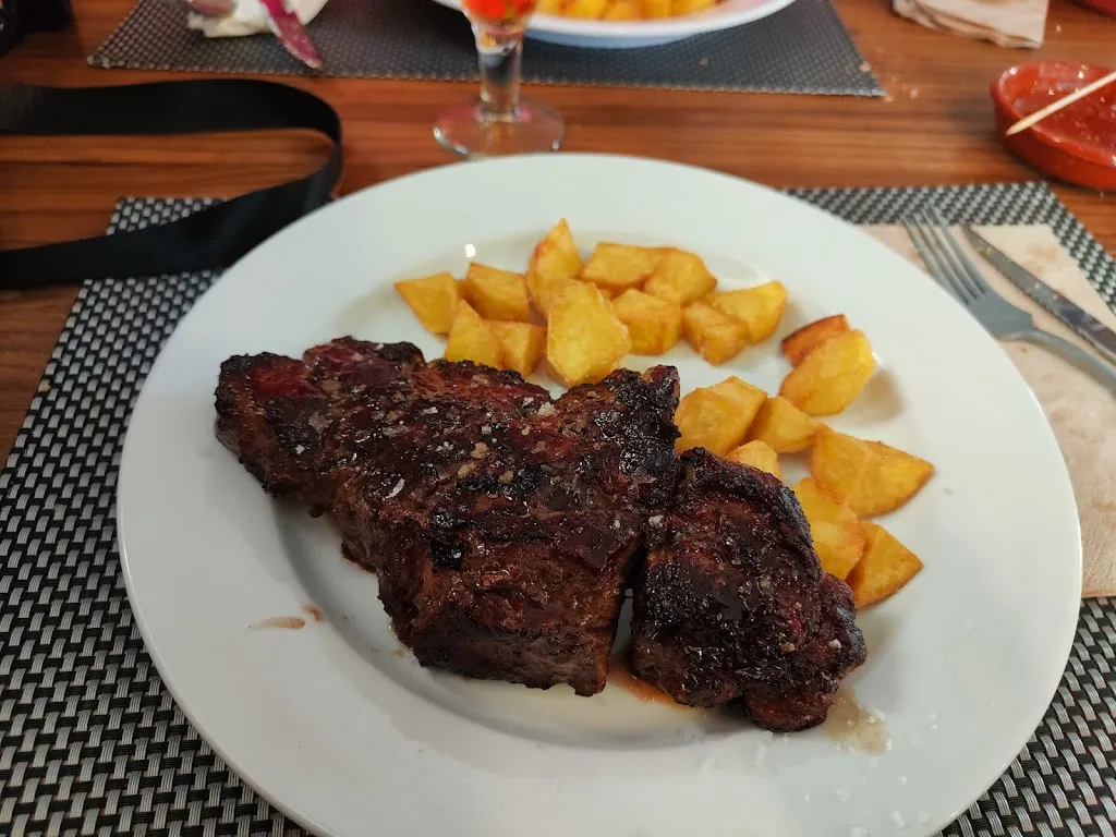 Bar restaurant Sindicat_Ginestar_slider_image_2