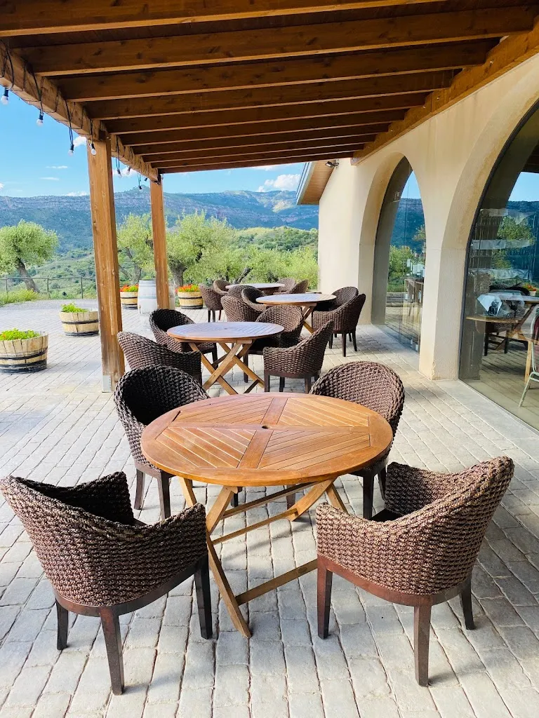 Restaurant Amics_Gratallops_slider_image_1