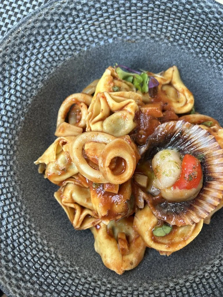 Chloe Clifford_Bistro Ventura_Figuera_review