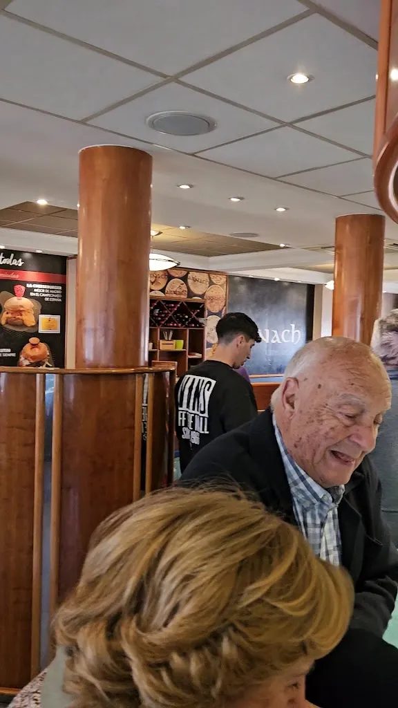 Lutin Café Restaurante & Eventos_Cerceda_slider_image_2