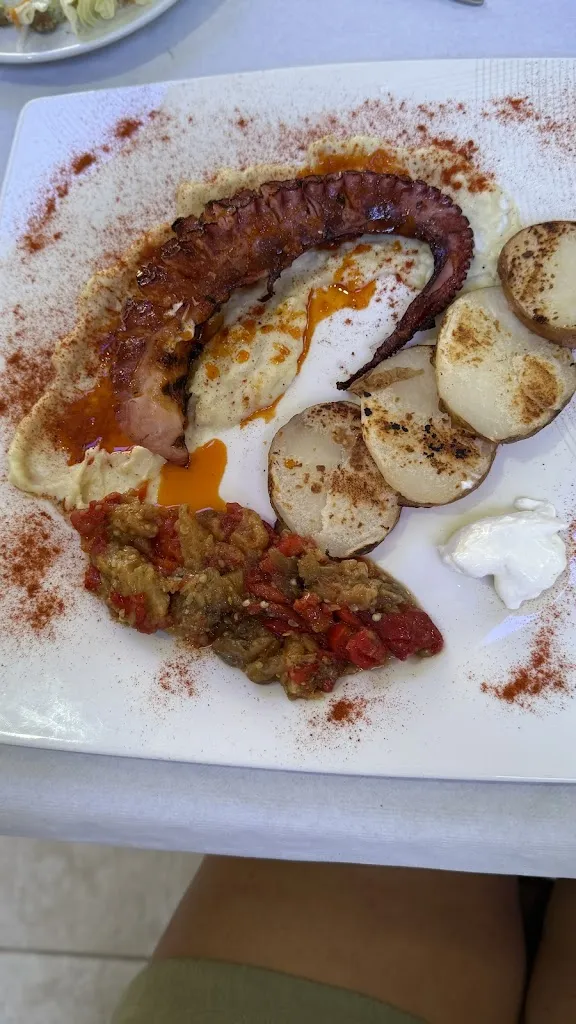 Beatriz Linacero_Restaurante El Museo_Lucainena de las Torres_review