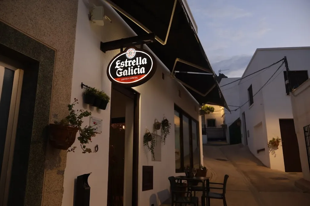 Restaurante-Pensión La Troje_Lucainena de las Torres_slider_image_3