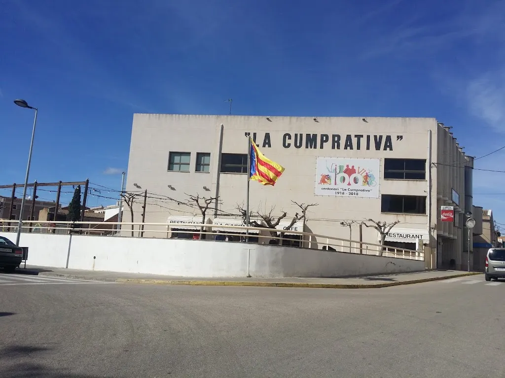 Bar Restaurant La Cumprativa restaurant in Llorenç del Penedès