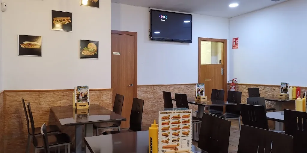 Bar La Nova Rambla restaurant in Llorenç del Penedès