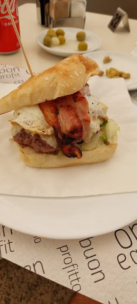 Paul Meagher_Bar Plaça Mont Roig_Mont-roig del Camp_review