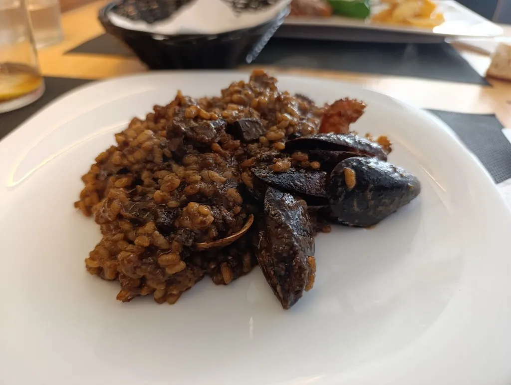 gem22 ros_Cafeteria /Restaurant Mont-Gust_Mont-roig del Camp_review