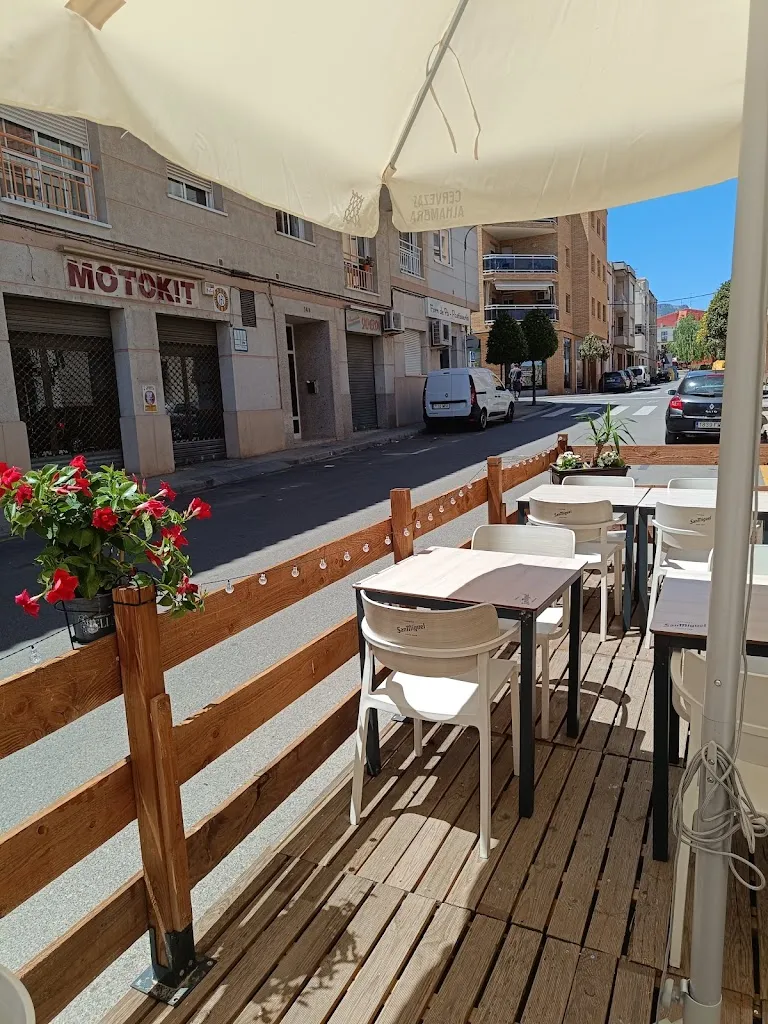 Cafeteria /Restaurant Mont-Gust restaurant in Mont-roig del Camp