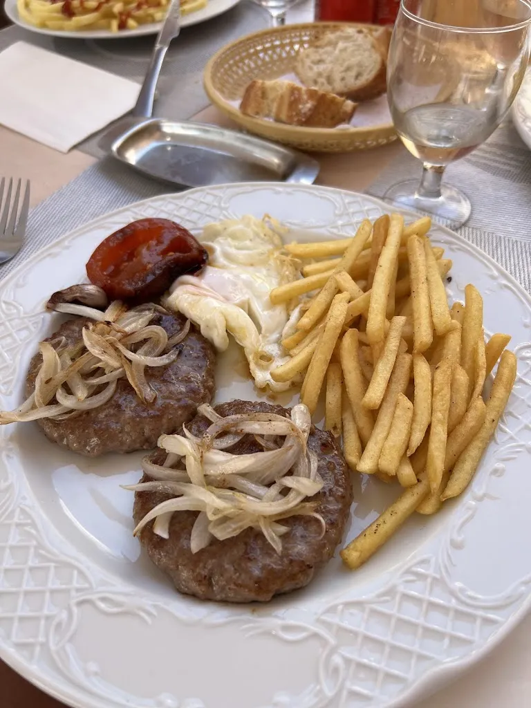 Andrius Šeršniovas_Bar Mont-roig_Mont-roig del Camp_review