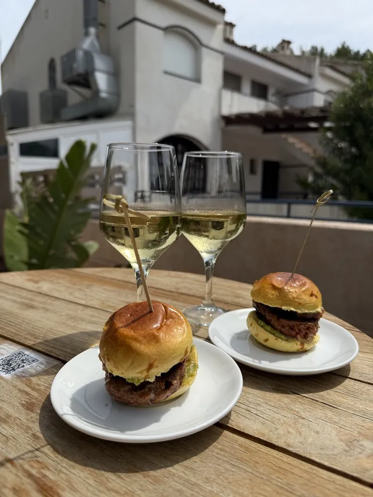 Twin Fin_Mont-roig del Camp_slider_image_3